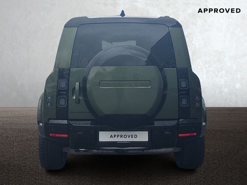 More views of Land Rover Defender