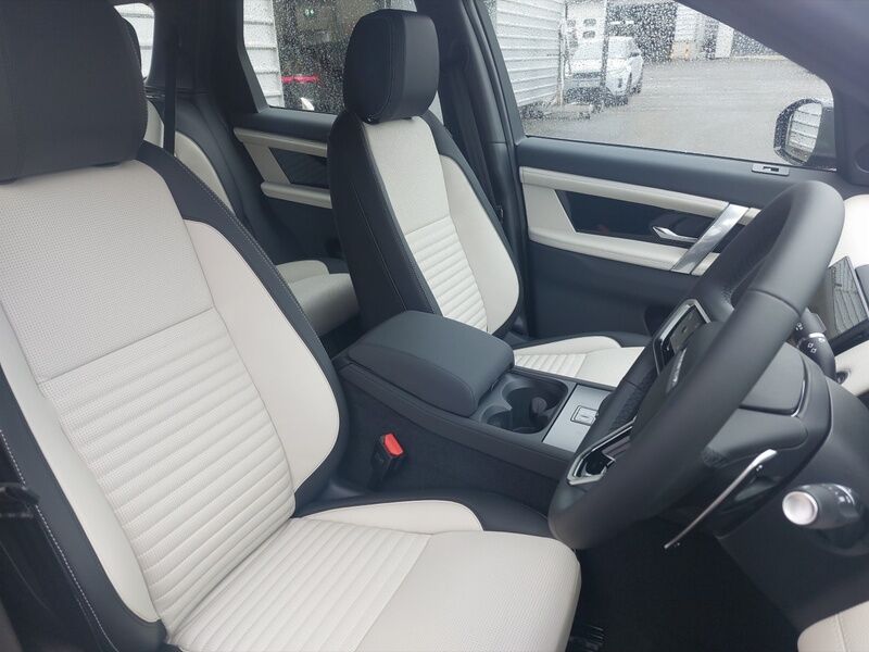 More views of Land Rover Discovery Sport