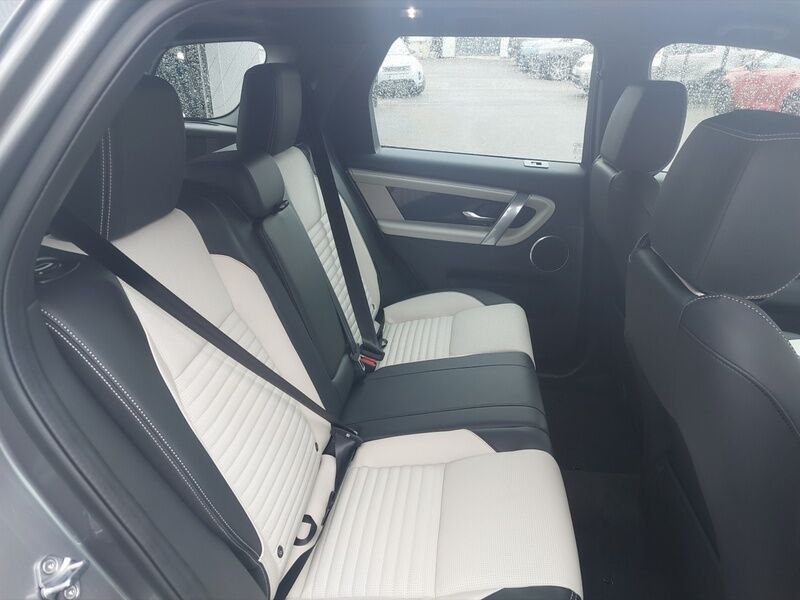 More views of Land Rover Discovery Sport