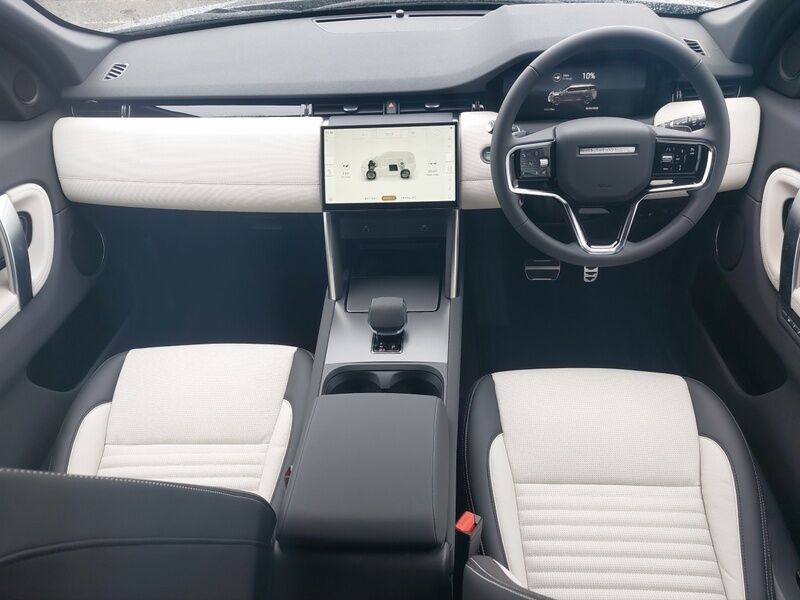 More views of Land Rover Discovery Sport