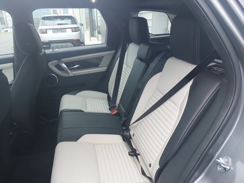 More views of Land Rover Discovery Sport