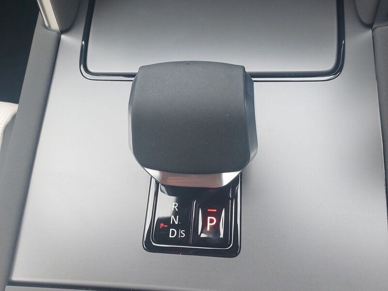 More views of Land Rover Discovery Sport