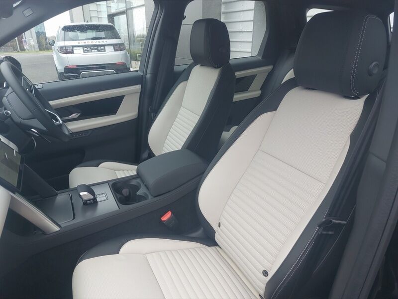 More views of Land Rover Discovery Sport
