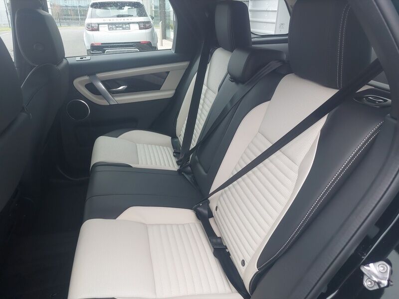 More views of Land Rover Discovery Sport