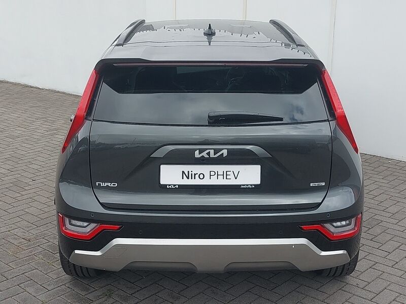 More views of Kia Niro