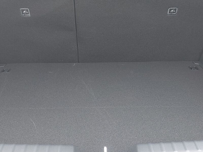 More views of Kia Niro