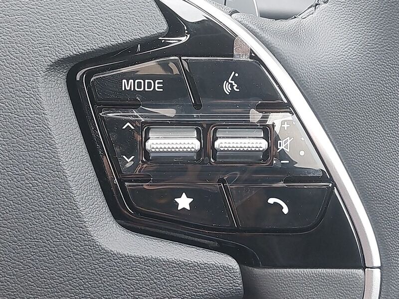 More views of Kia Niro