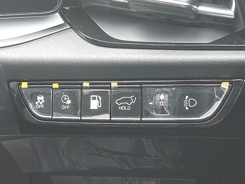 More views of Kia Niro