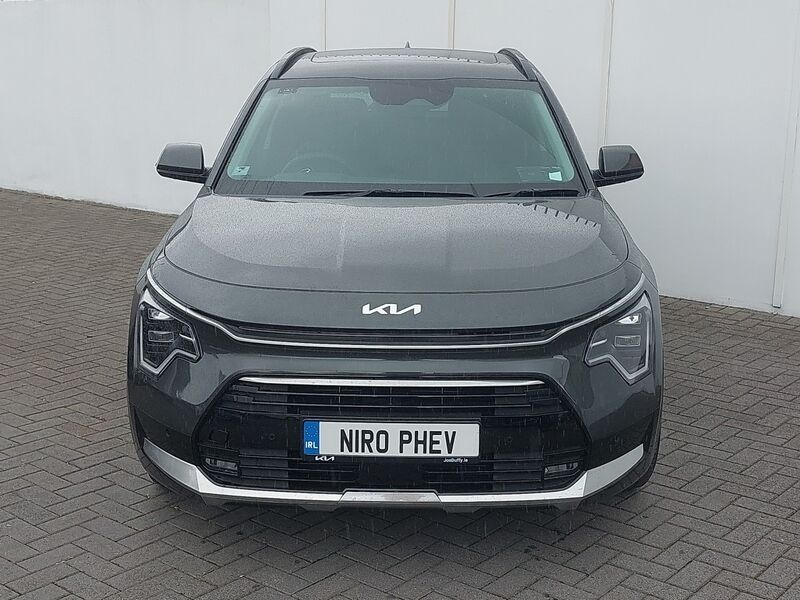 More views of Kia Niro