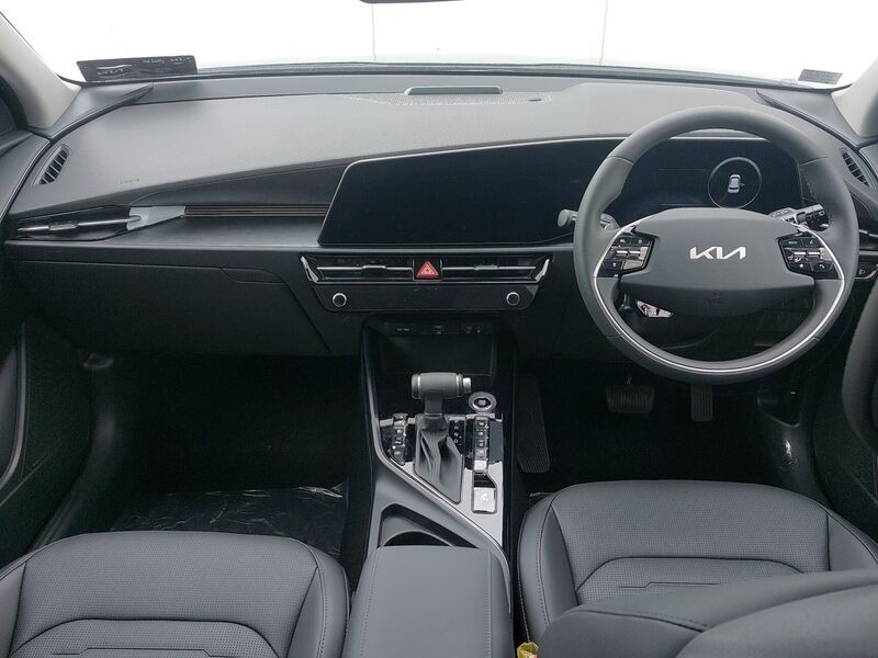 More views of Kia Niro