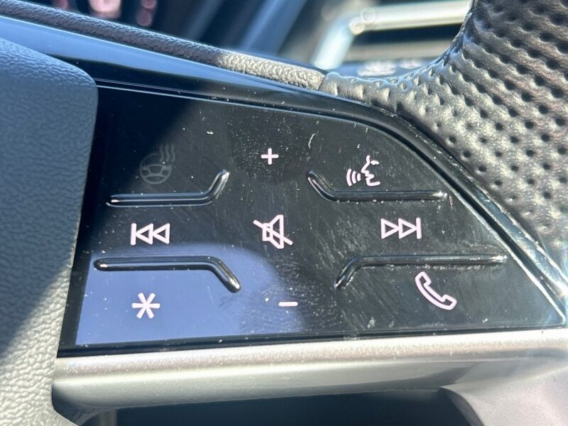 More views of Audi Q4 e-tron