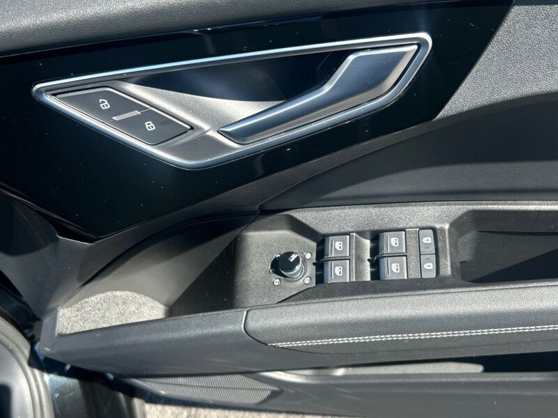 More views of Audi Q4 e-tron