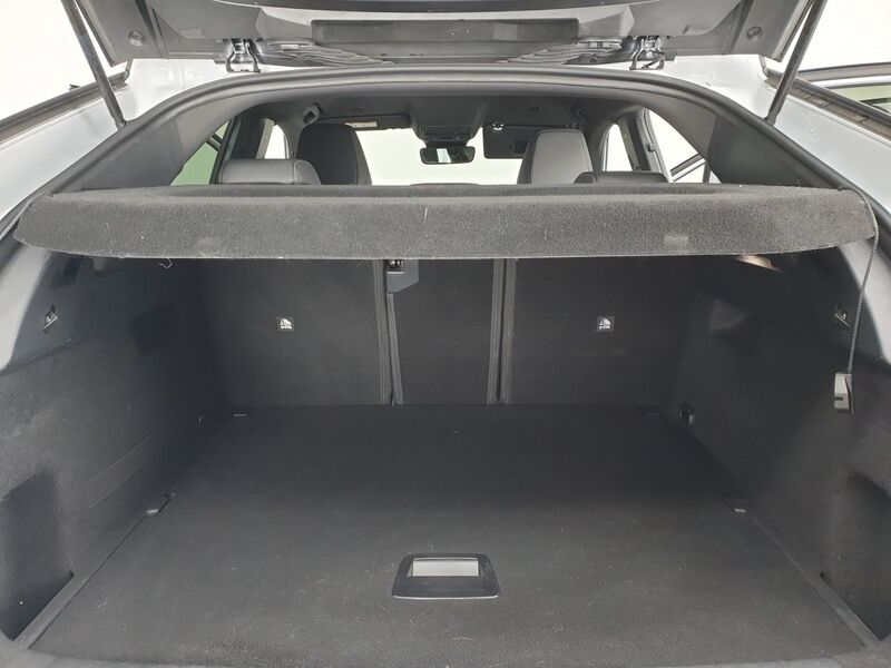 More views of Peugeot 3008