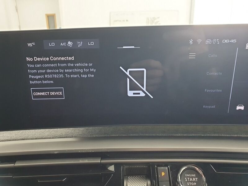 More views of Peugeot 3008