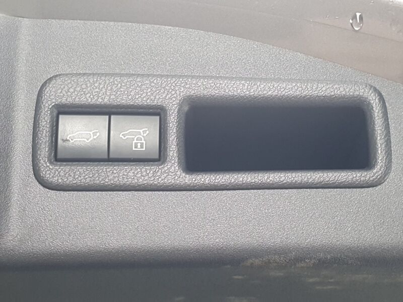 More views of Subaru Solterra