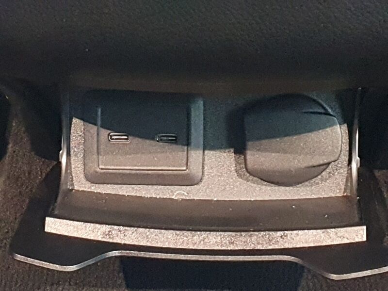 More views of Mercedes-Benz EQC