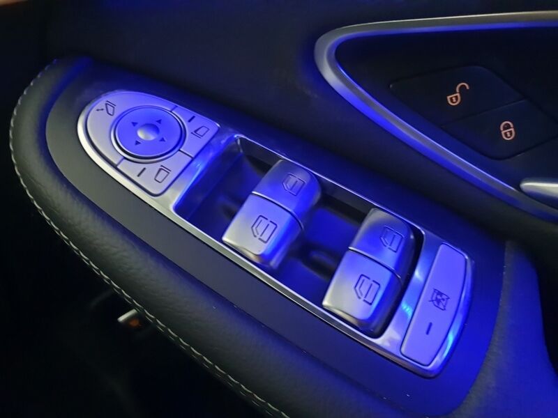 More views of Mercedes-Benz EQC