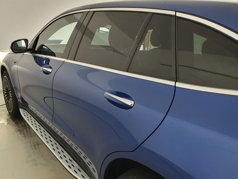 More views of Mercedes-Benz EQC