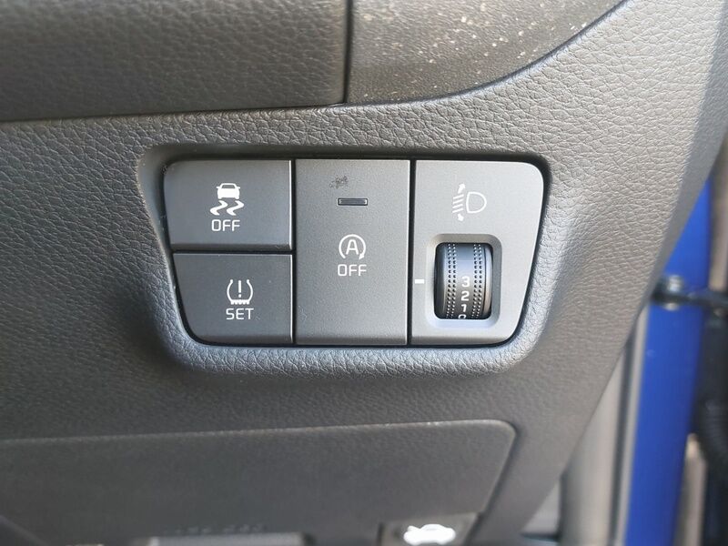 More views of Kia Stonic