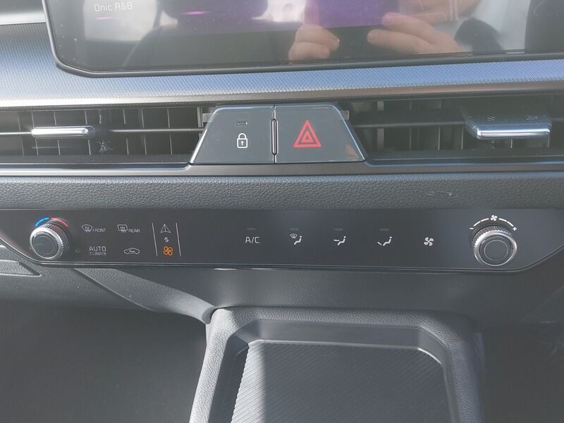More views of Kia Stonic