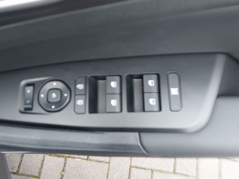 More views of Kia Sportage