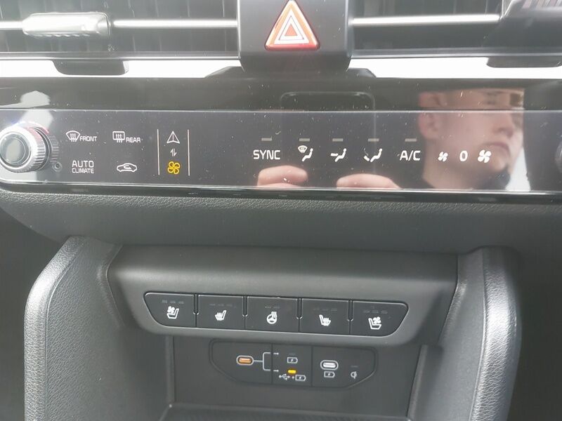 More views of Kia Sportage