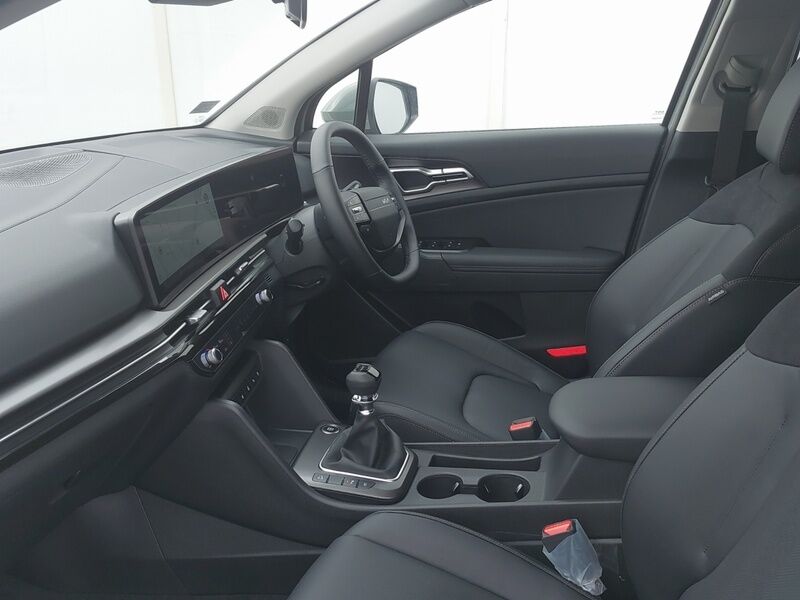 More views of Kia Sportage