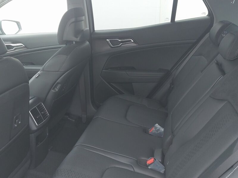 More views of Kia Sportage