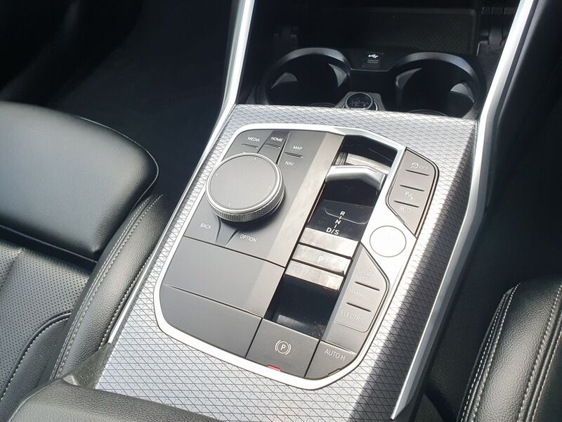 More views of BMW 3-Series