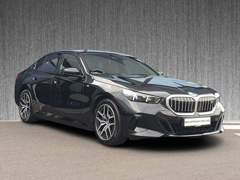 More views of BMW i5