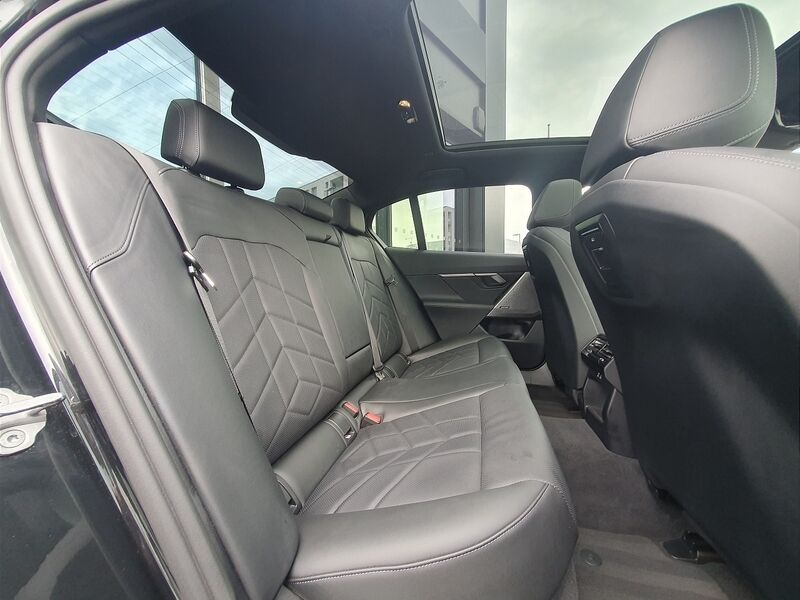 More views of BMW i5