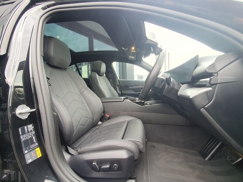 More views of BMW i5
