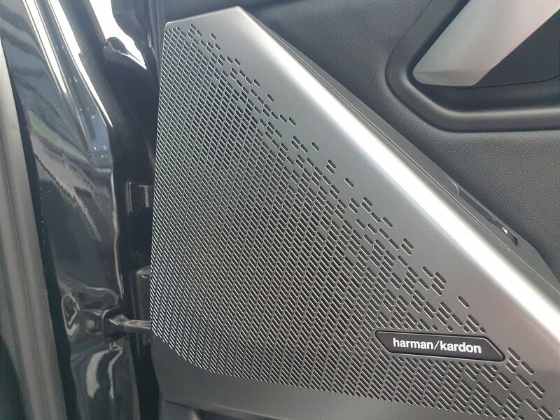 More views of BMW i5