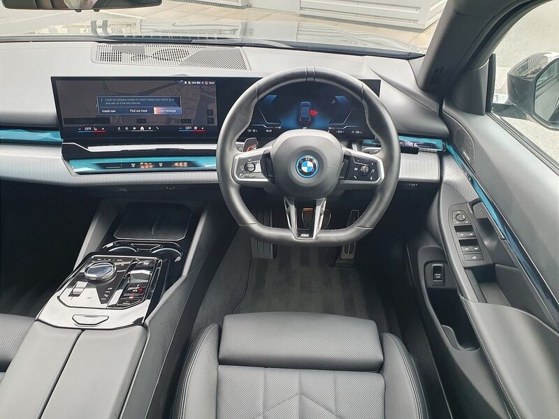 More views of BMW i5