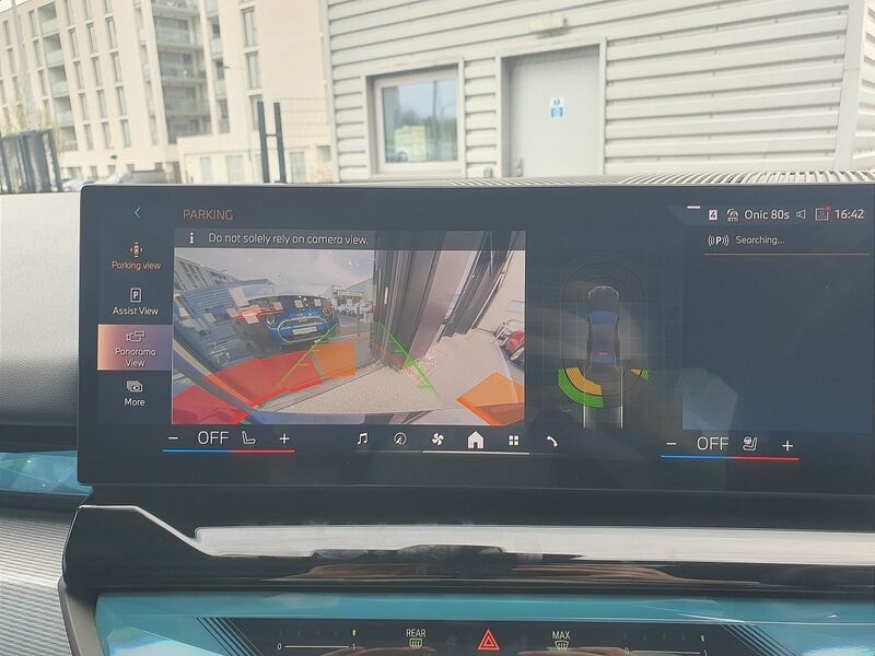 More views of BMW i5