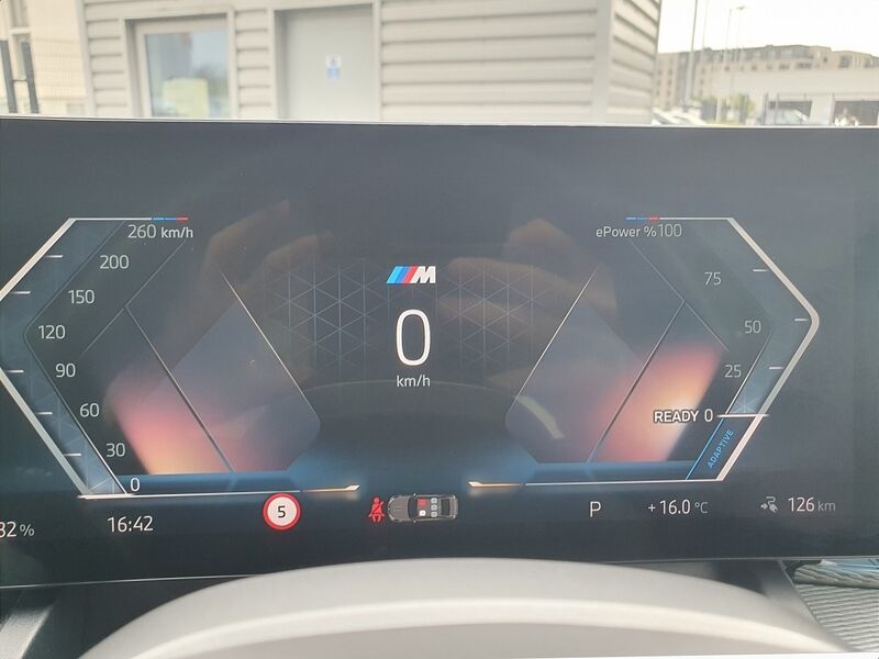 More views of BMW i5