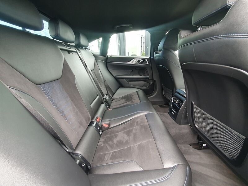 More views of BMW i4