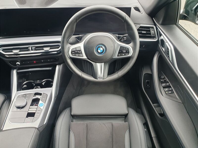 More views of BMW i4