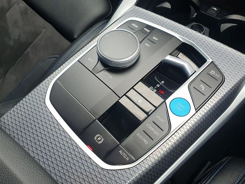 More views of BMW i4