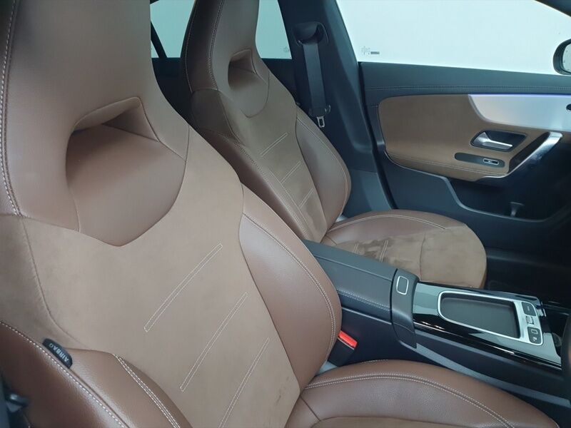 More views of Mercedes-Benz CLA