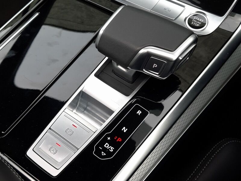 More views of Audi Q7