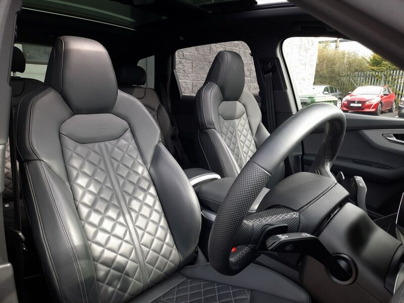 More views of Audi Q7