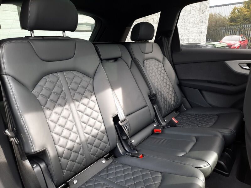 More views of Audi Q7