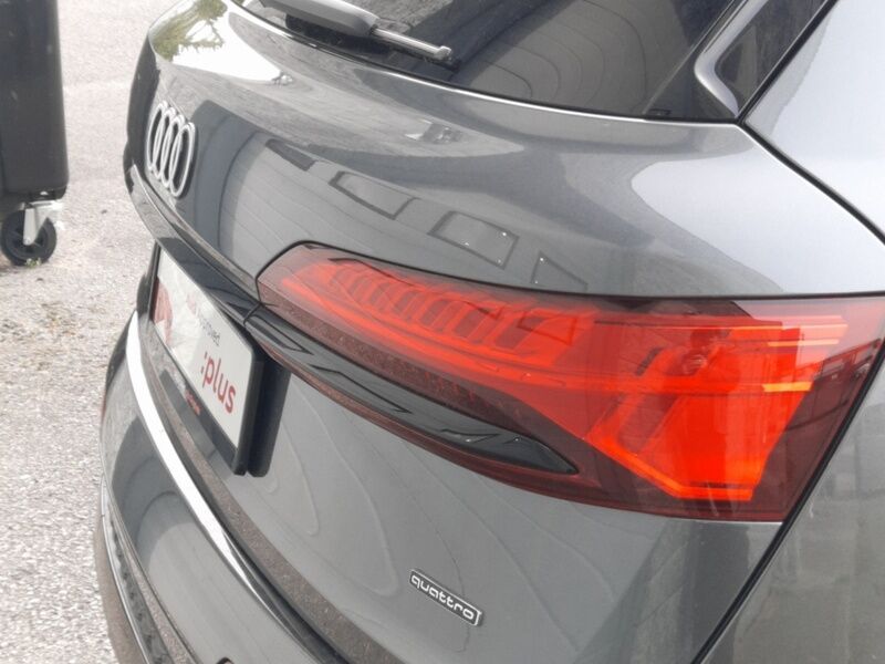 More views of Audi Q7