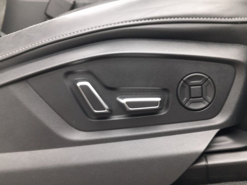 More views of Audi Q7