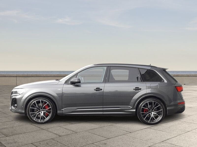 More views of Audi Q7