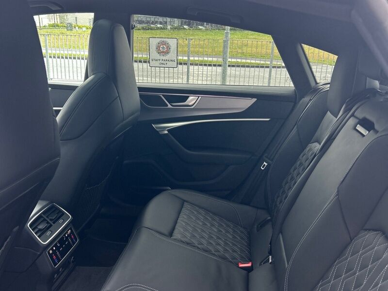 More views of Audi A7