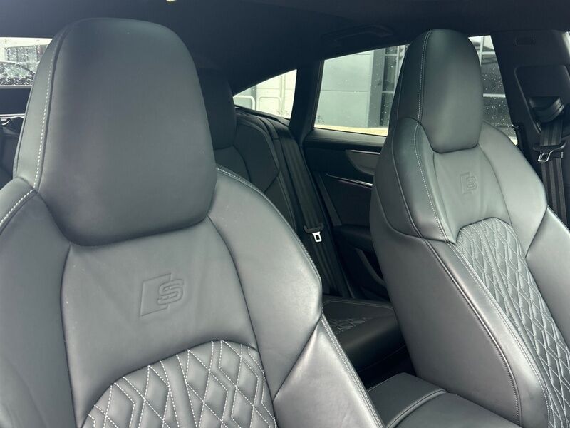 More views of Audi A7