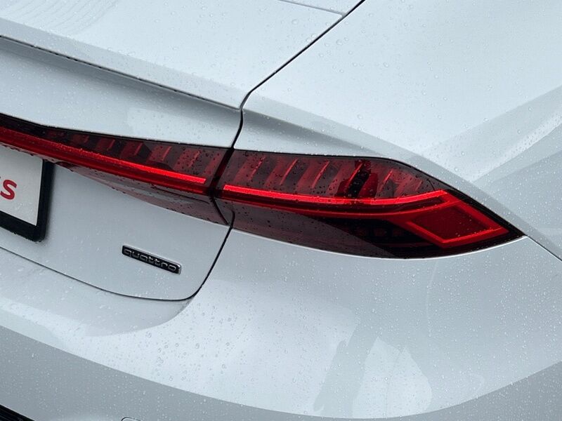 More views of Audi A7