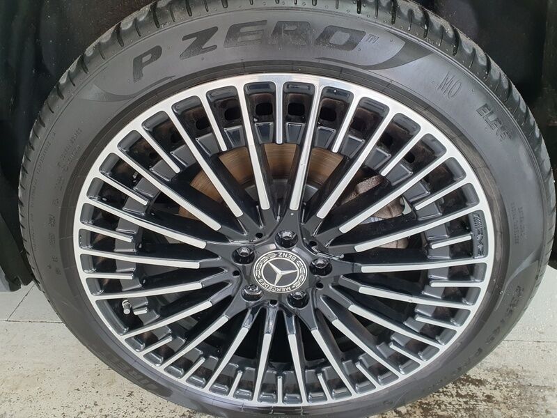 More views of Mercedes-Benz EQB